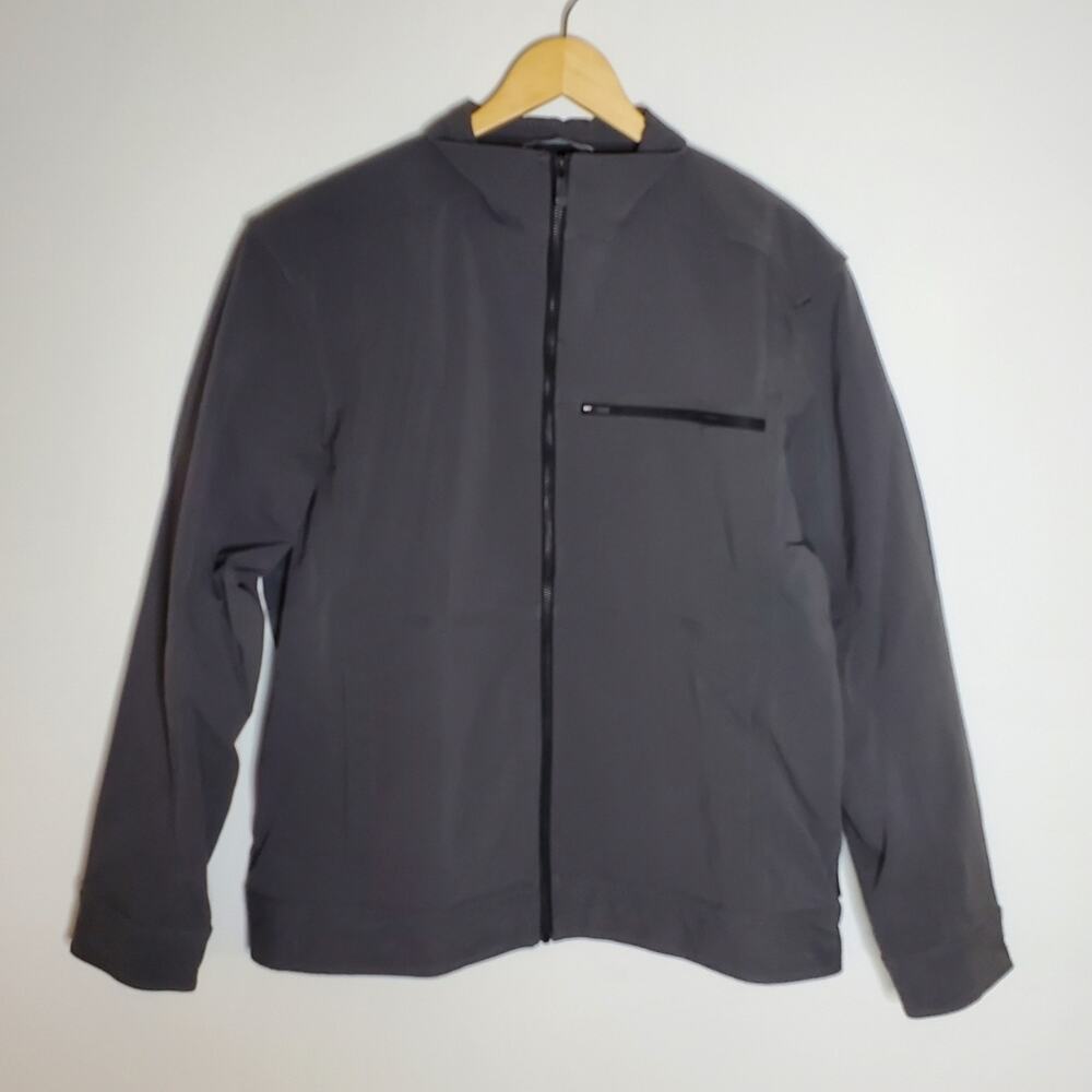 Mountain Hardwear Dark Grey Soft shell Winter coat Size  L Great Condition